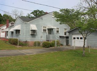 2009 Success St, North Charleston, SC 29405