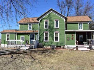 1928 Viking Ave, Sumner, IA 50674