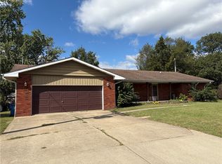 301 S Scott Ave, Newton, IL 62448