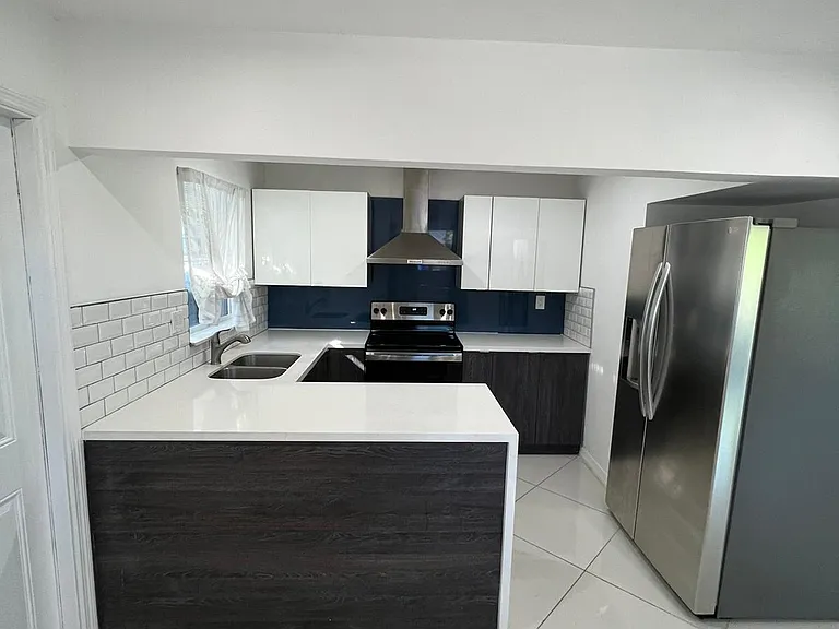 3511 SW 25th Ter — Photo 17