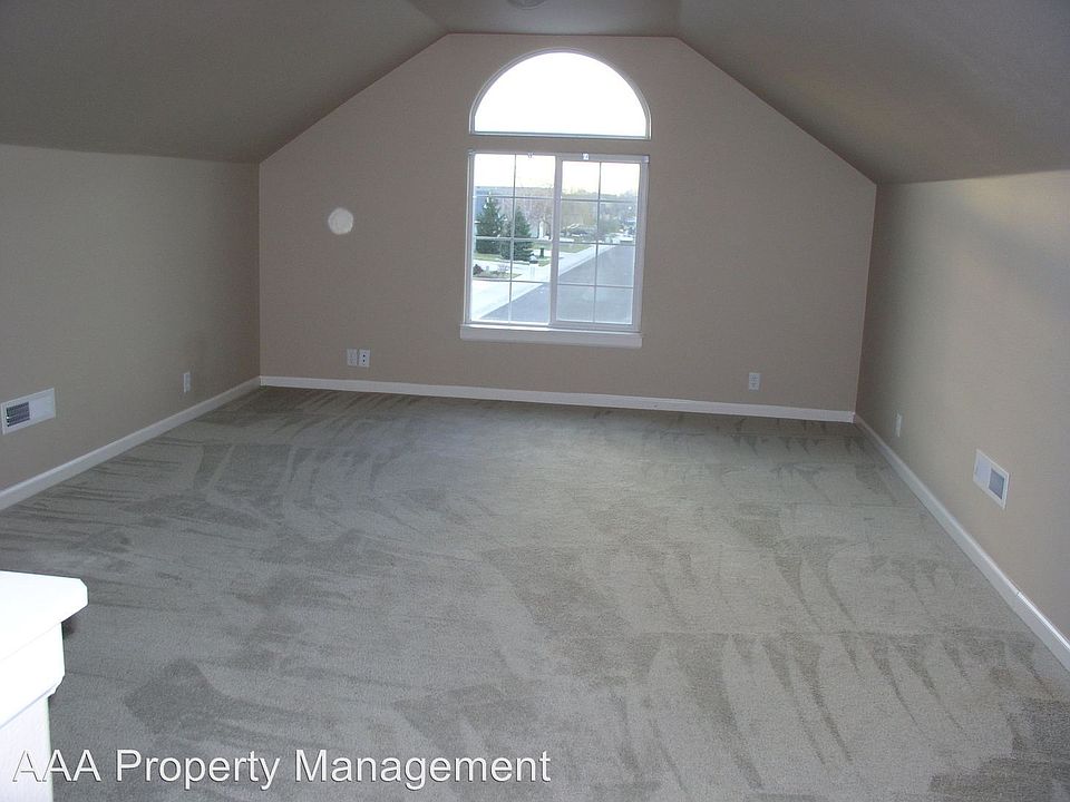 2nd image of 2838 N Blue Springs Ave