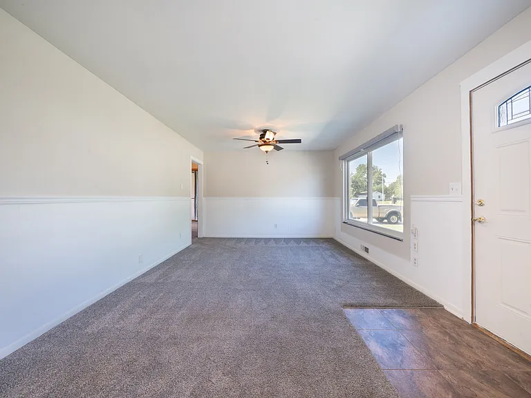 3118 S McLean Blvd — Photo 6
