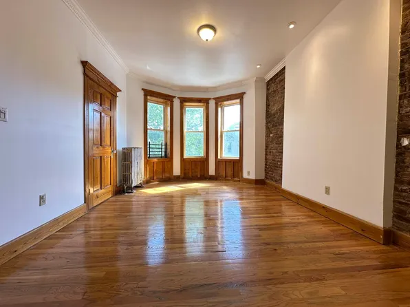 456 Irving Avenue image 1 of 17