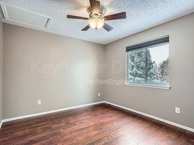 5742 W 114th Pl — Photo 22