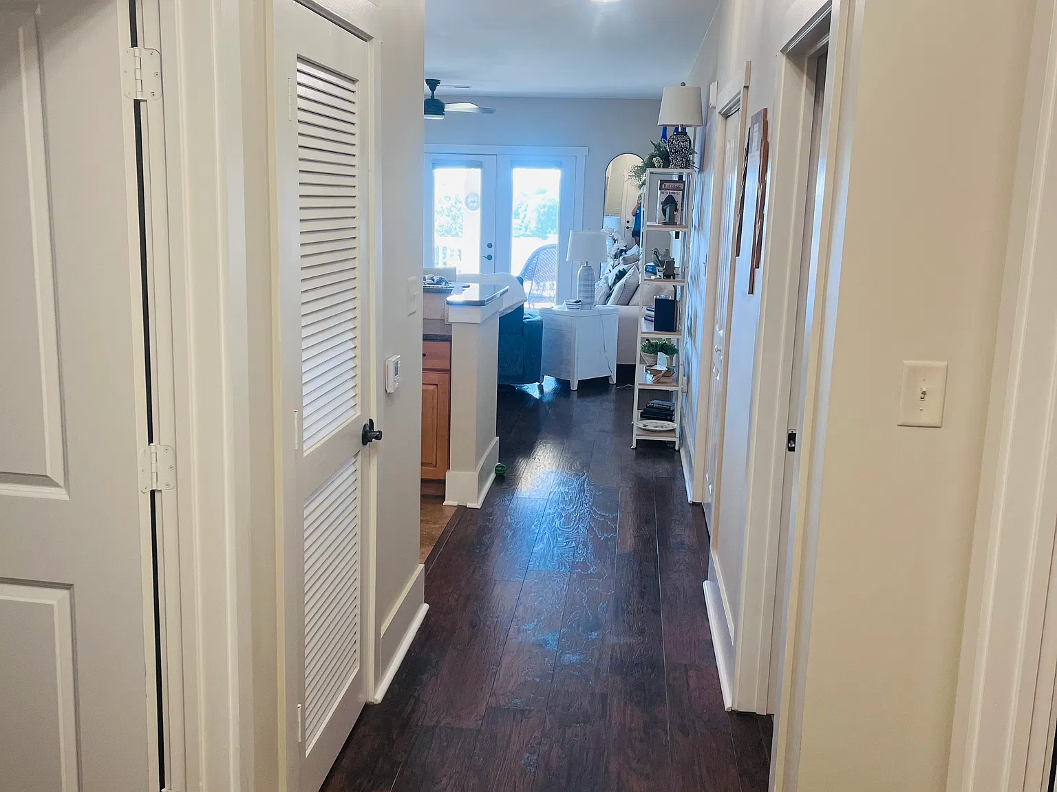 3 bed, 1375 sqft, $2,500 — Photo 2