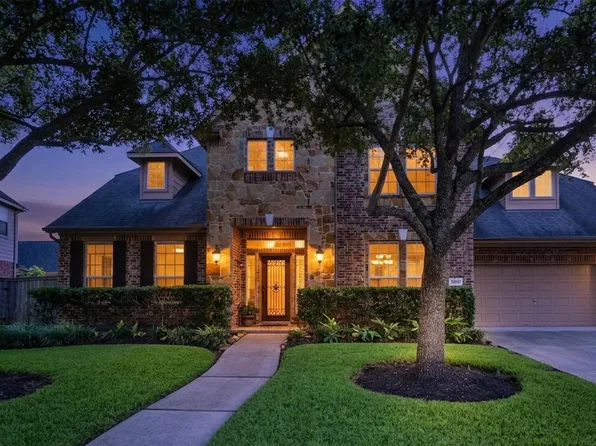 2557 Estrada Dr, League City, TX 77573