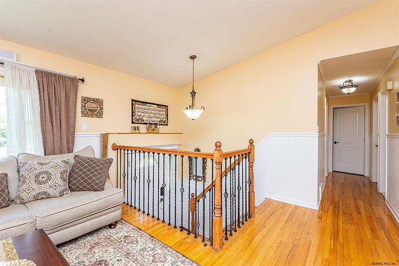 4th image of 1 GARFIELD Place