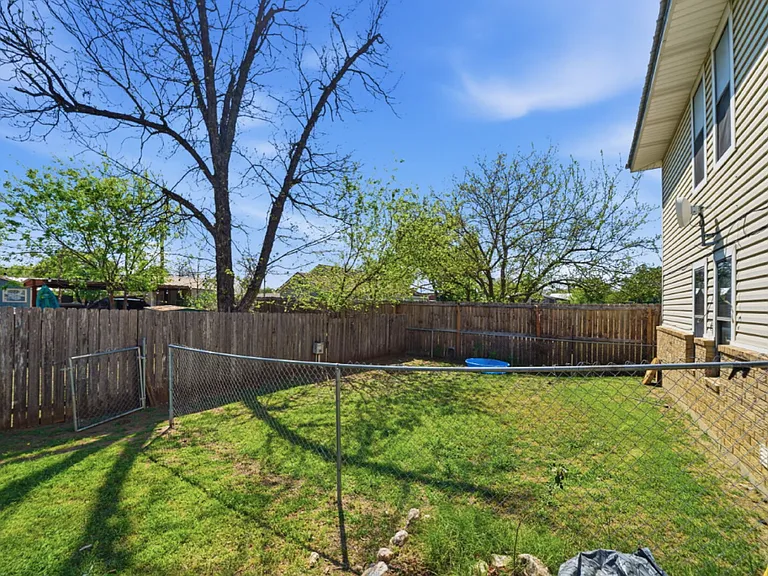1407 Ford St #8 — Photo 19