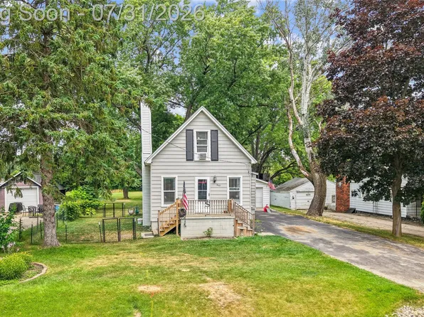 3427 Byers St, Burton, MI 48519