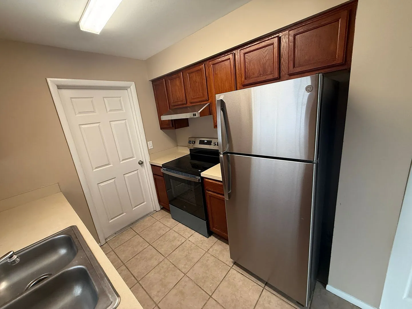 Super Cute Home In Longwood Available July 1st! — Photo 3