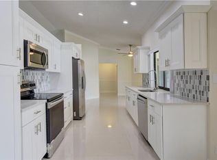 2051 NW 108th Ln, Pompano Beach, FL 33071