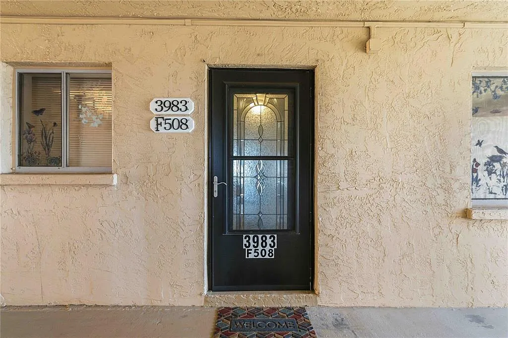 Building Photo - 3983 Lake Bayshore Dr #F508