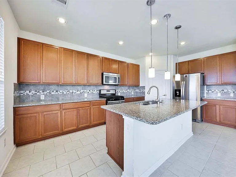 22423 Auburn Valley Ln — Photo 10