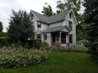 443 McHenry St, Burlington, WI 53105