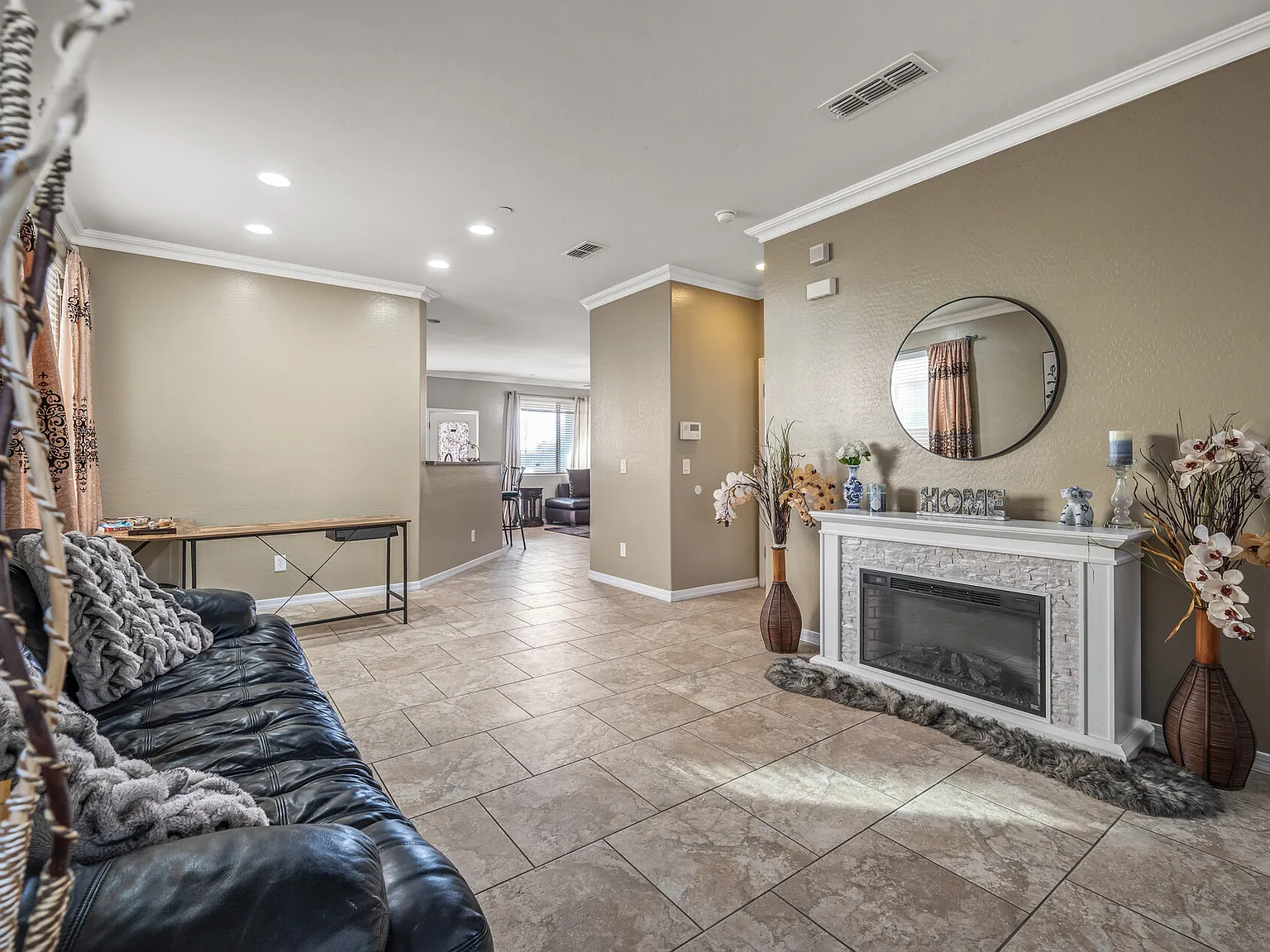12025 W Polk St — Photo 2