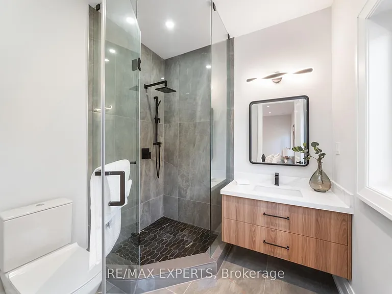 88 Moray Ave — Photo 37
