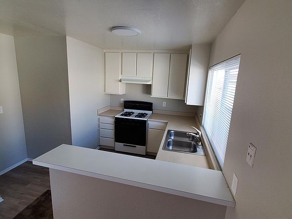 5th image of 810 N Kathleen Ln #D