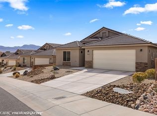 942 Shadow Hawk Rdg, Mesquite, NV 89027