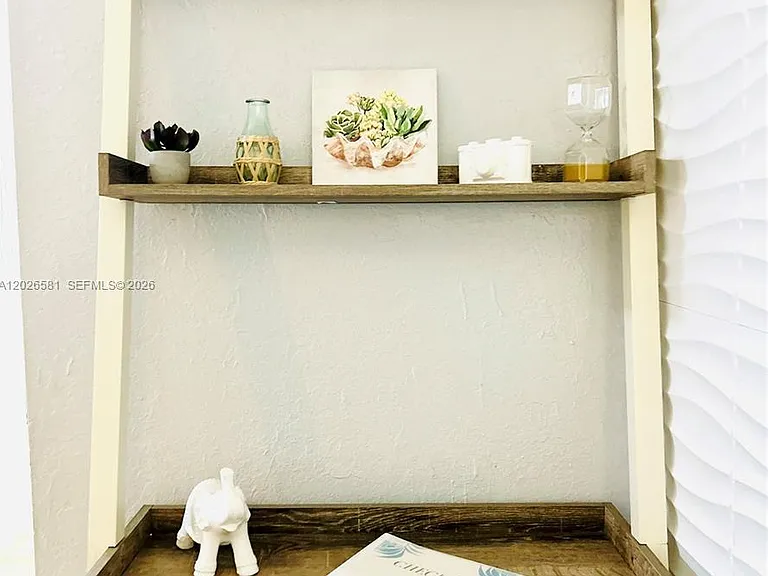 1011 NW 7th Ave #1011 — Photo 3