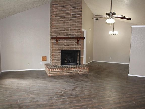 3rd image of 10936 Mesquite Dr