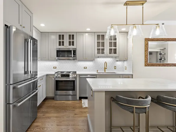 1125 Maxwell Lane image 10 of 40