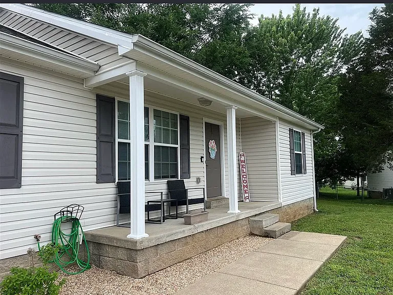 130 Stone Mountain Ct — Photo 2