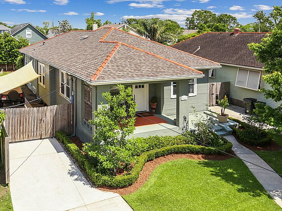 3rd image of 5827 W End Blvd