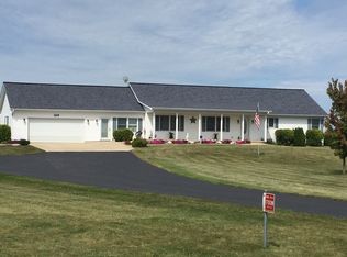 1700 W Scully Rd, Dwight, IL 60420