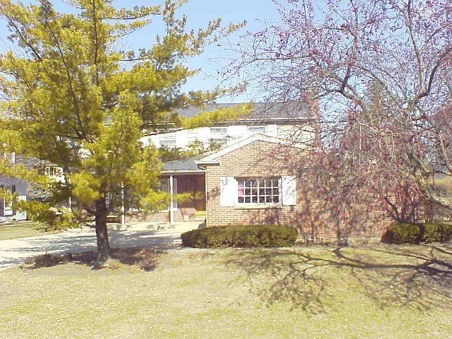 1st image of 1700 Cranshire Ct