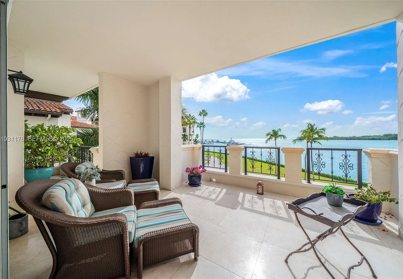 Bayside Village Condo — Photo 1