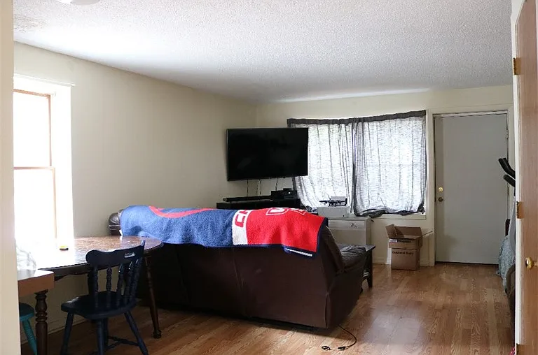 3 bed, $1,950 — Photo 3
