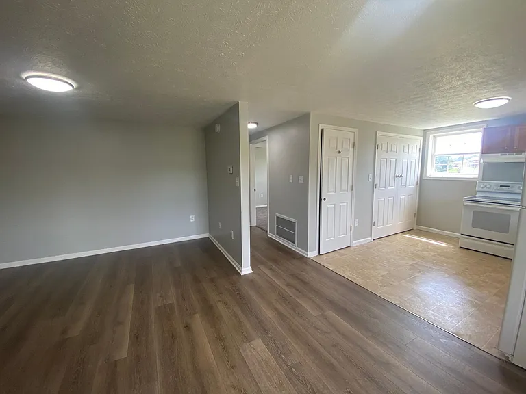 1 Circle View Dr #A — Photo 6
