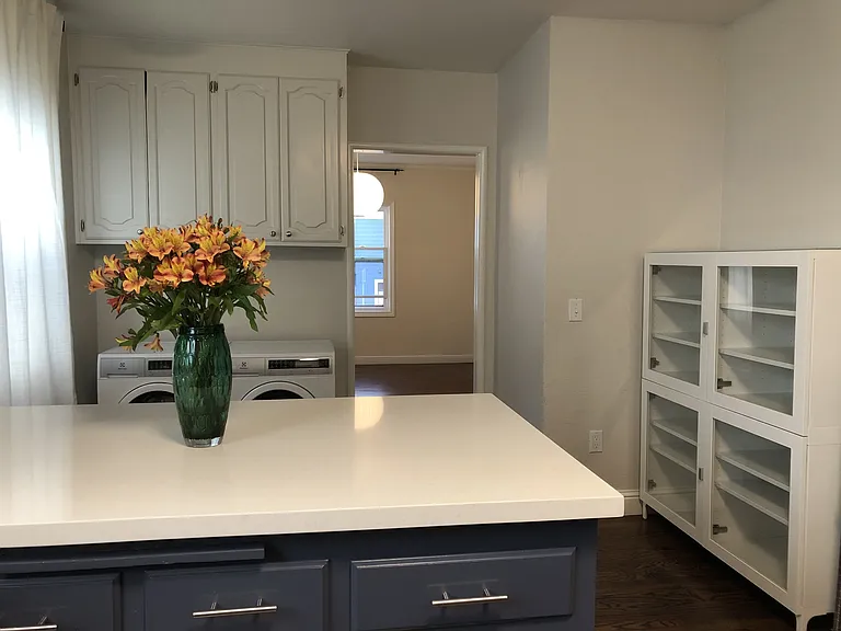 1831 Woolsey St — Photo 7