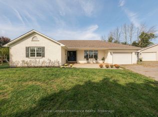 16 Bonisteel Rd, Quinte West, ON K8V 5P8