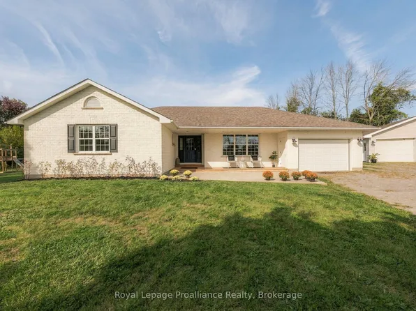16 Bonisteel Rd, Quinte West, ON K8V 5P8