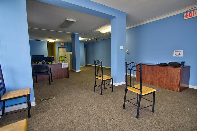 1st image of 4077 S Grand Blvd