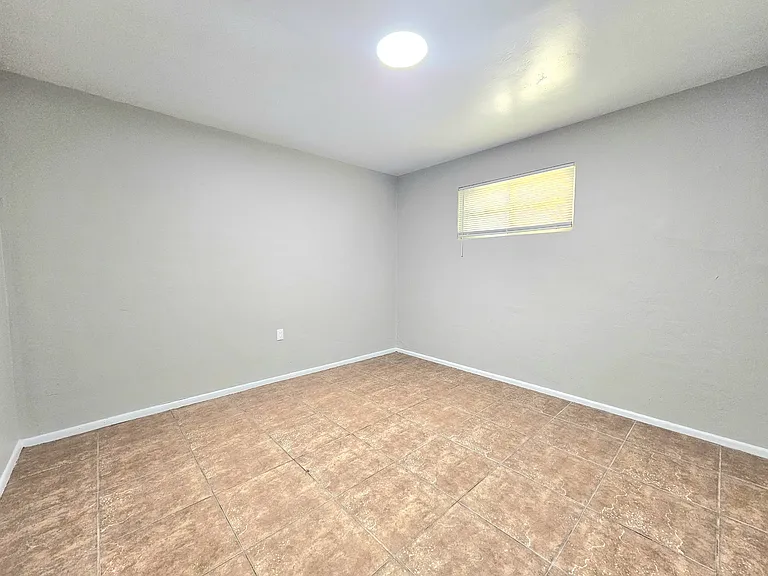 1507 W Tonto St #1 — Photo 13