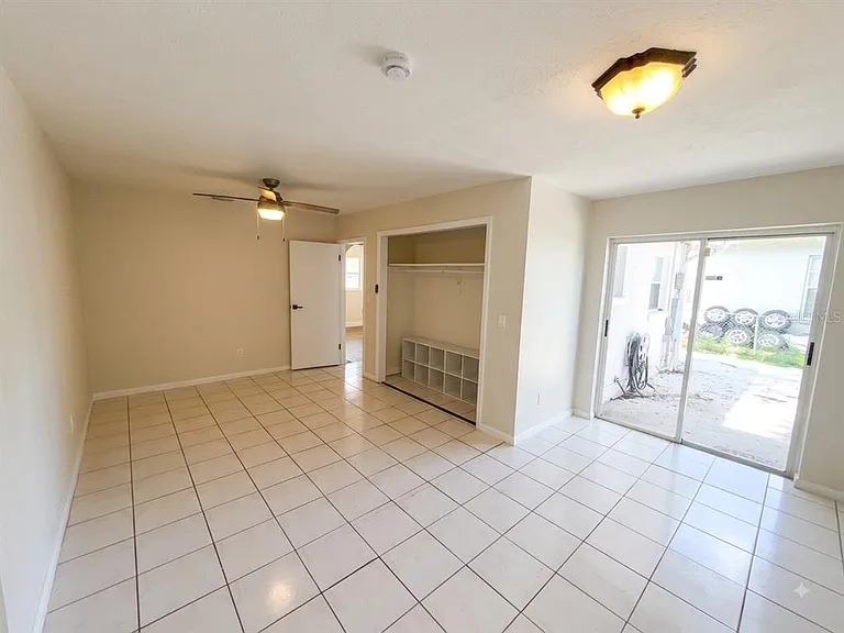 2119 W Henry Ave — Photo 16