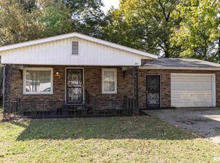 108 N Walnut St, De Soto, IL 62924