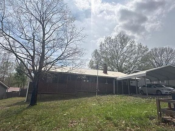 3rd image of 2030 Glendale Rd