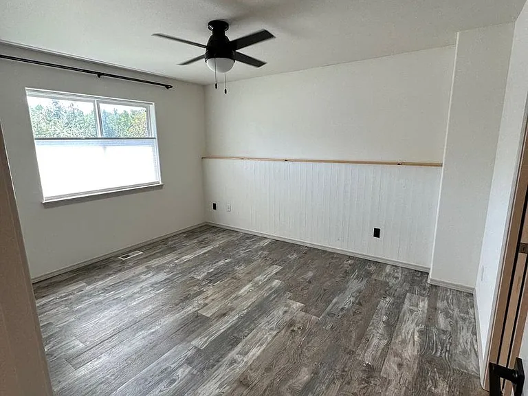 401 S Wasilla St #6 — Photo 1