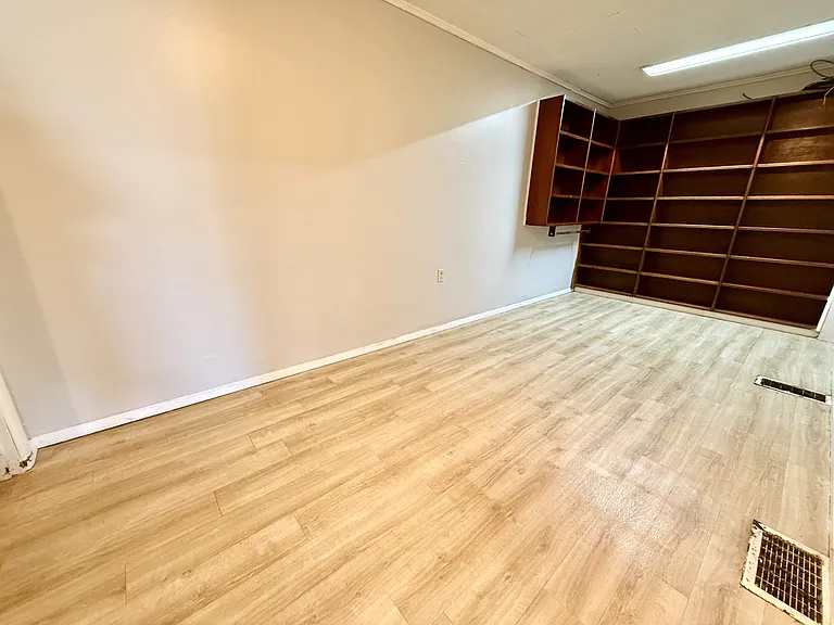 635 3rd Ave #1 — Photo 5