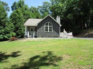 68 Hillside Rd, Southbury, CT 06488