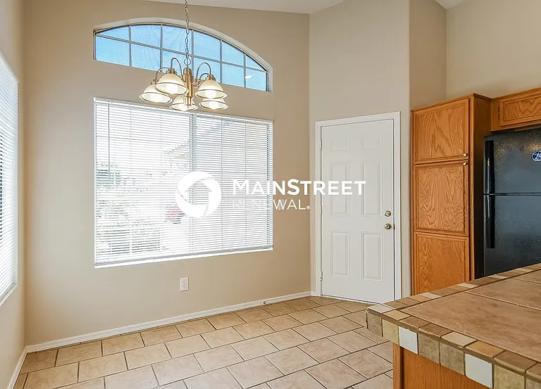 7472 W Crest Ln — Photo 5