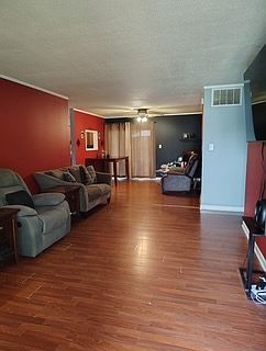 4th image of 136 Dolores St