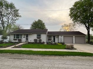 614 Judy Ct, Elgin, IL 60123