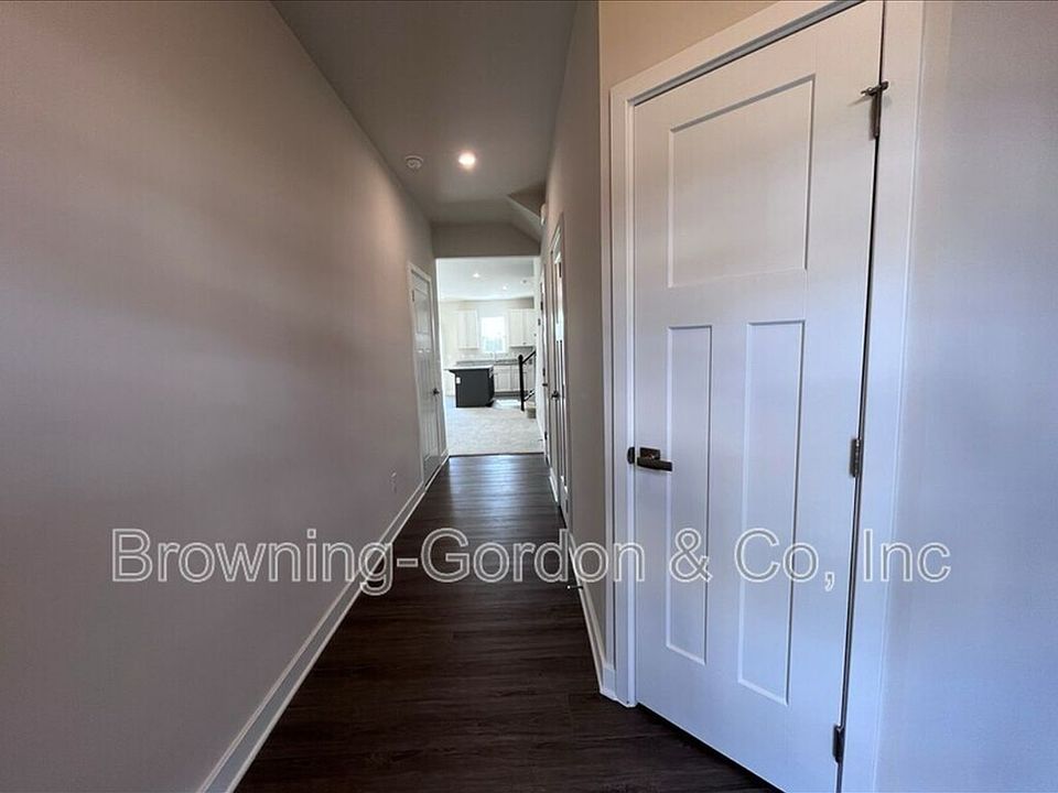 1st image of 1144 Riverbrook Dr