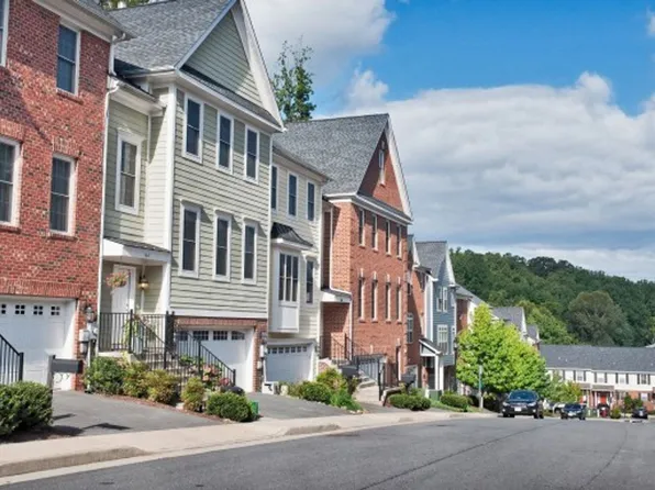 158 Brookwood Dr, Charlottesville, VA 22902