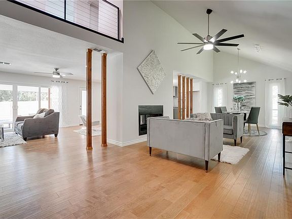 5th image of 3214 Darbyshire Dr