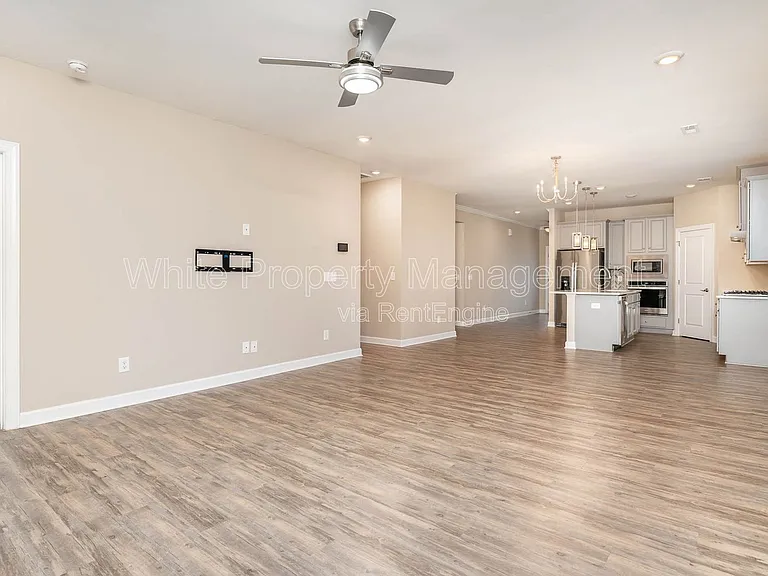 8528 Pennegrove Cir — Photo 5